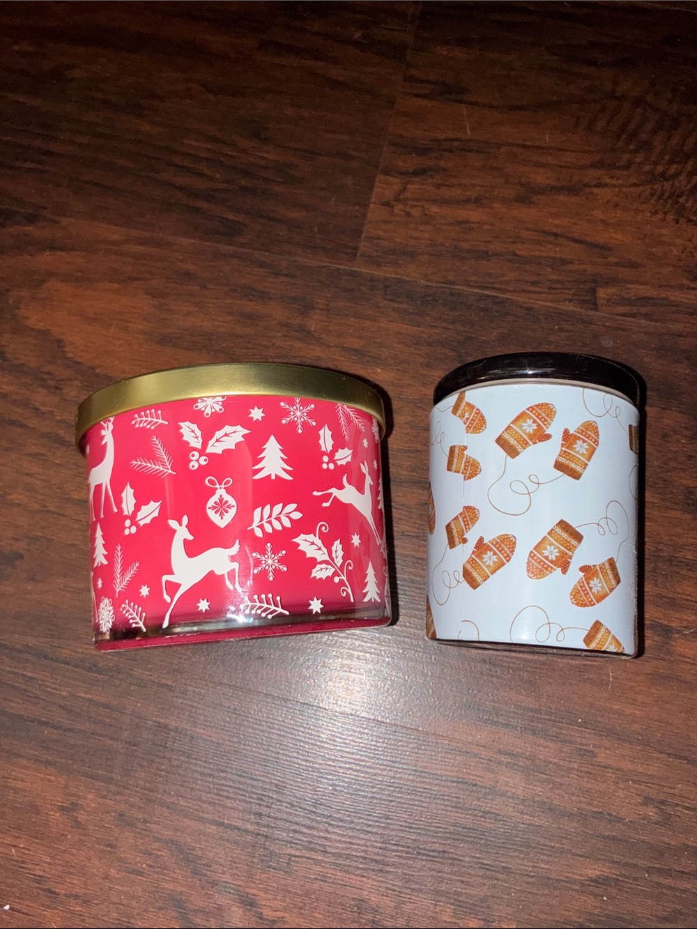 2 Candles Holiday Reindeer & Mittens Decorative Candle Set - Red & White